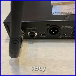 Audio Technica AEW-R4100 665-680 MHz And AEW-T3300 Handheld Wireless Mic